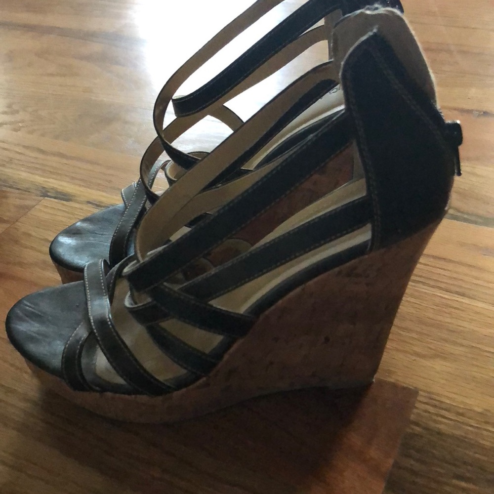 Strapless wedge heels